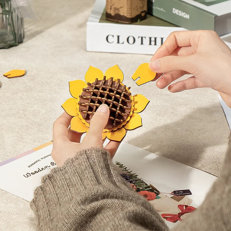 TW01H - Wooden Flower Bouquet