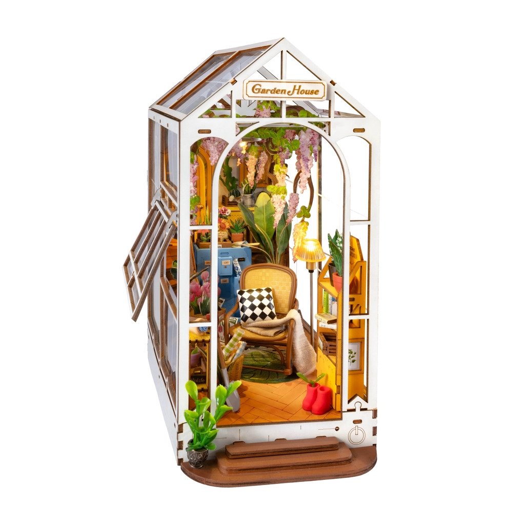 TGB06 - Garden House Book Nook