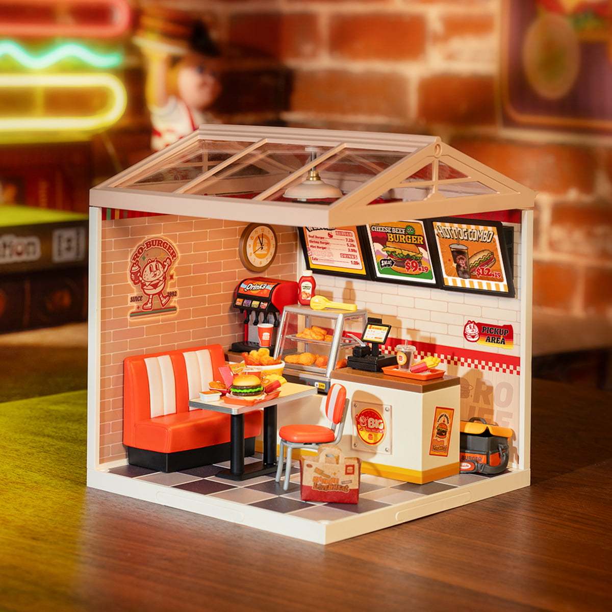 DIY Miniature House Kit - Yum Yum Burgers DW010