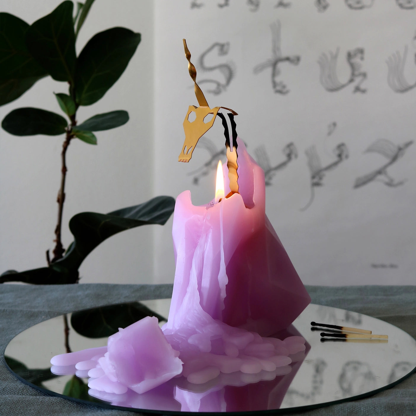 Pyropet Einar Unicorn Skeleton Candle - Lilac