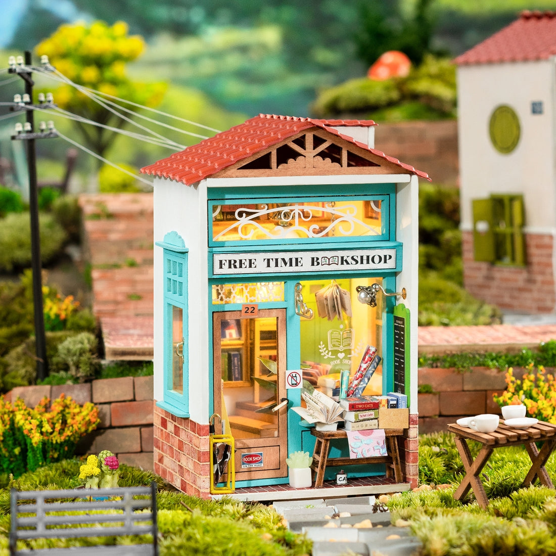 DS008, DIY Miniature House Kit: Free Time Bookshop