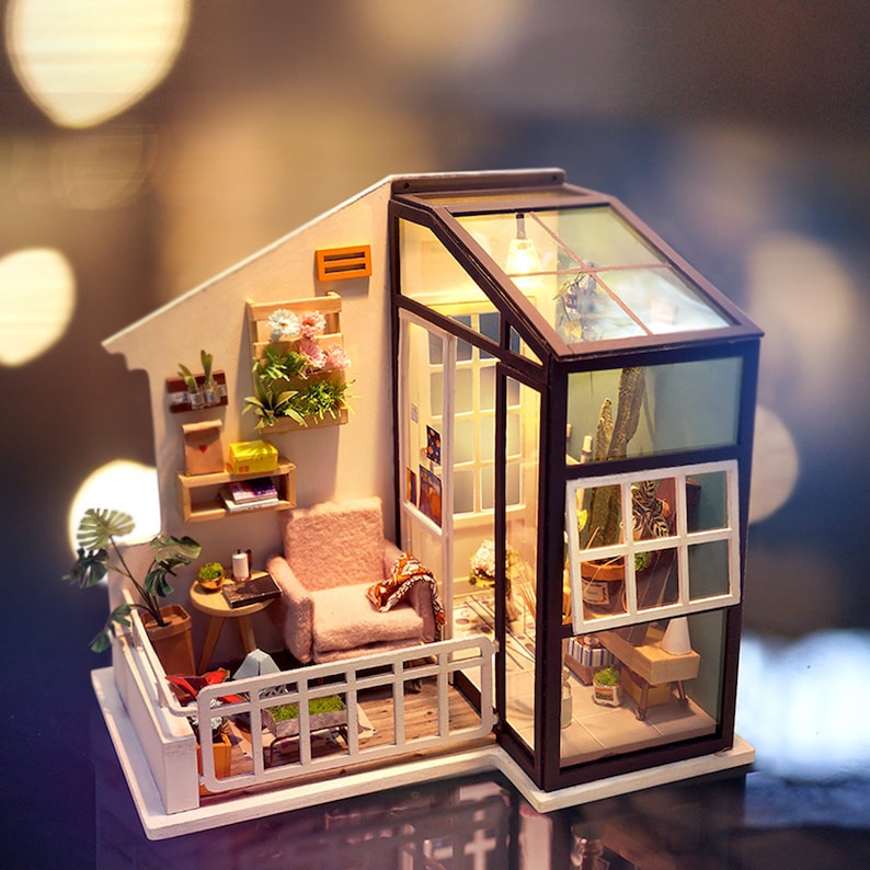 DIY Miniature House: Balcony